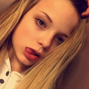 Meet your Posher, Lydia